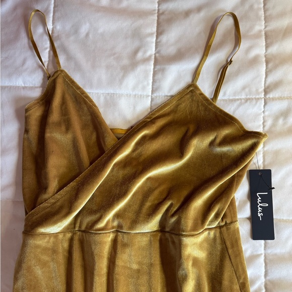 NWT Lulu's Velvet Bodycon Wrap Dress, Mustard Yellow, Size M - Picture 8 of 13
